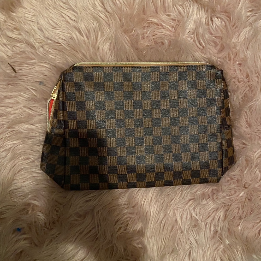 Makeup bag